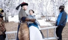 女生被艹的视频,揭秘网络暴力下的不堪一击